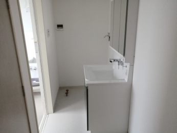 ʑEʏ@NbVtAւāAƂĂȊłB