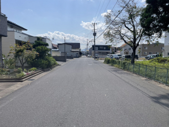 OʓH܂ތnʐ^@̑OʓHB~G܂B