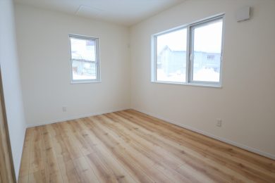 ���r���O�ȊO�̋����@�m��6��(�쑤)�B��ʍ̌��Ŏ��R���������Ղ����܂��B