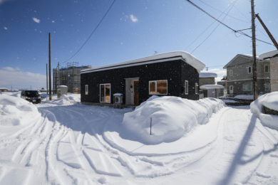 �O�ʓ��H�܂ތ��n�ʐ^�@-