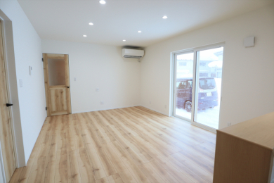 ���r���O�@�쑤�ɑ|���o����������܂��B��������Ƌ�̔������ł��܂��ˁB